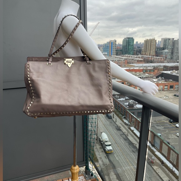 VALENTINO GARAVANI Rockstud Leather Bag - Picture 2 of 16